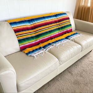 Throw blanket